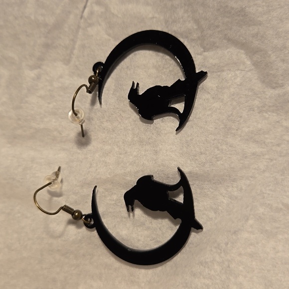 3/$15 New Black Crow Moon Halloween Earrings - Picture 2 of 4